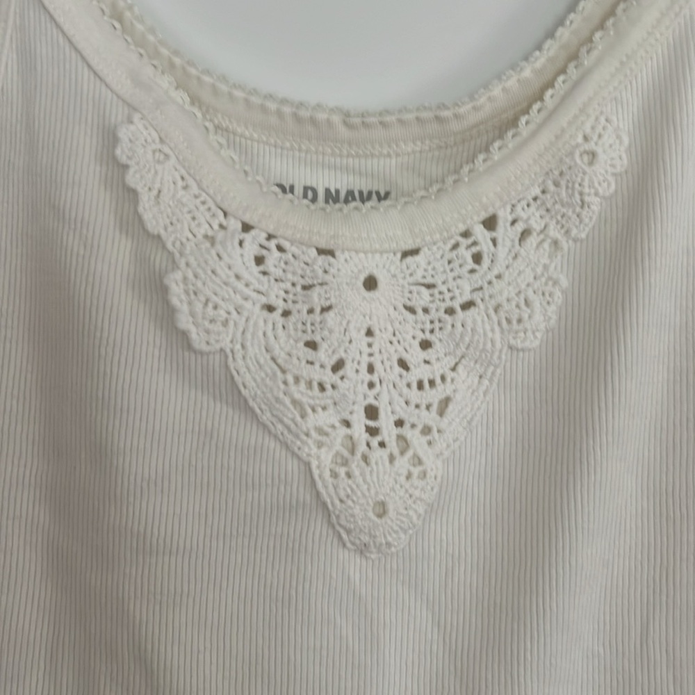 NWOT Old Navy Ribbed Tank - Picture 2 of 4